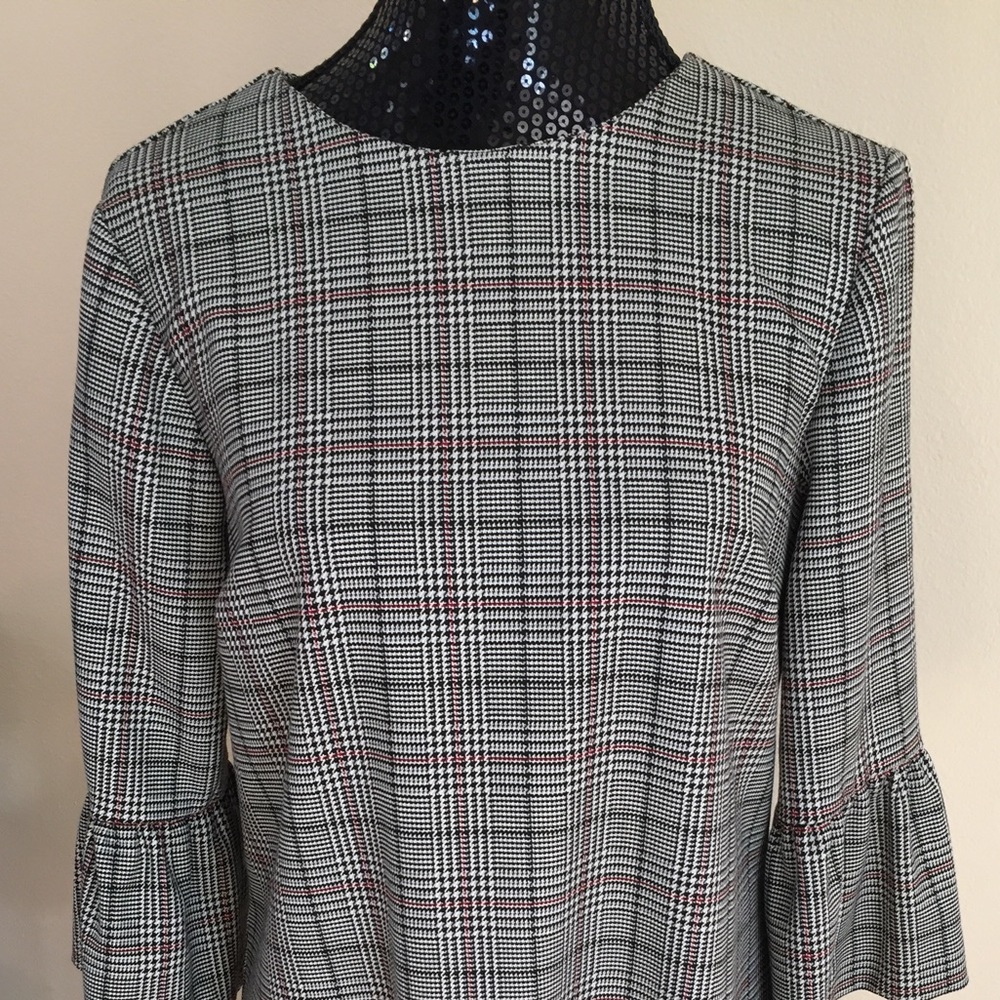 New brand Zara dress. 💃🏻